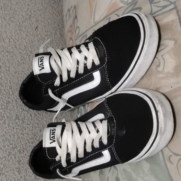 Vans - Picture 2 of 5